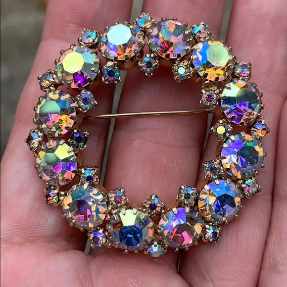 Vintage Karu Aurora Borealis Gold-tone Brooch - Picture 2 of 13